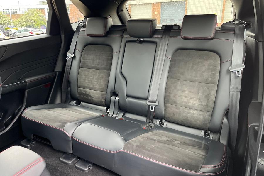 Ford Kuga Photo autoimg-d93444ca36ba22c59a391f936fd9aa1222d487f4.jpg