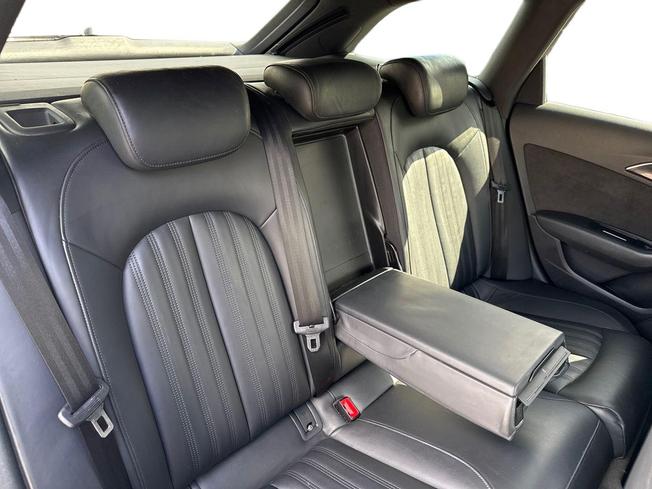 AUDI A6 Avant Photo 9