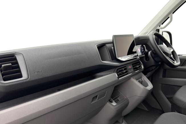 VOLKSWAGEN Crafter Photo 2