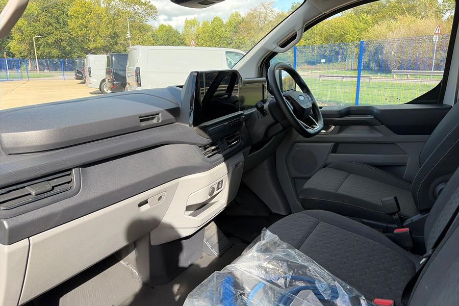 Ford TRANSIT CUSTOM Photo autoimg-d942e50b754c69af06a1e35f1aa64cfa23e34597.jpg