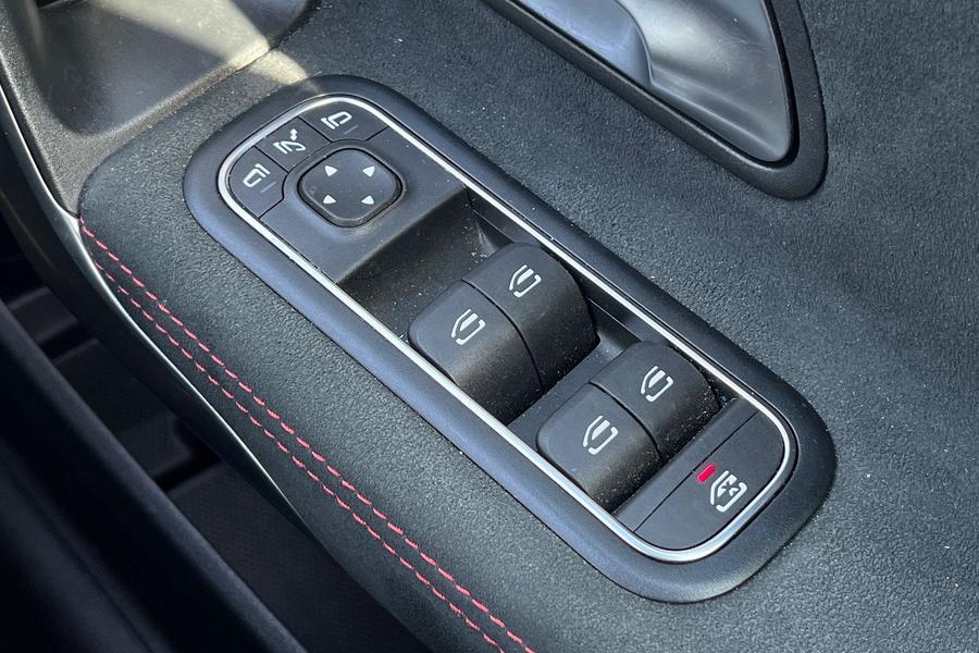 Mercedes-Benz A CLASS Photo autoimg-d946d6d691401ed5128f7bc8217d6ab1f0bfd169.jpg