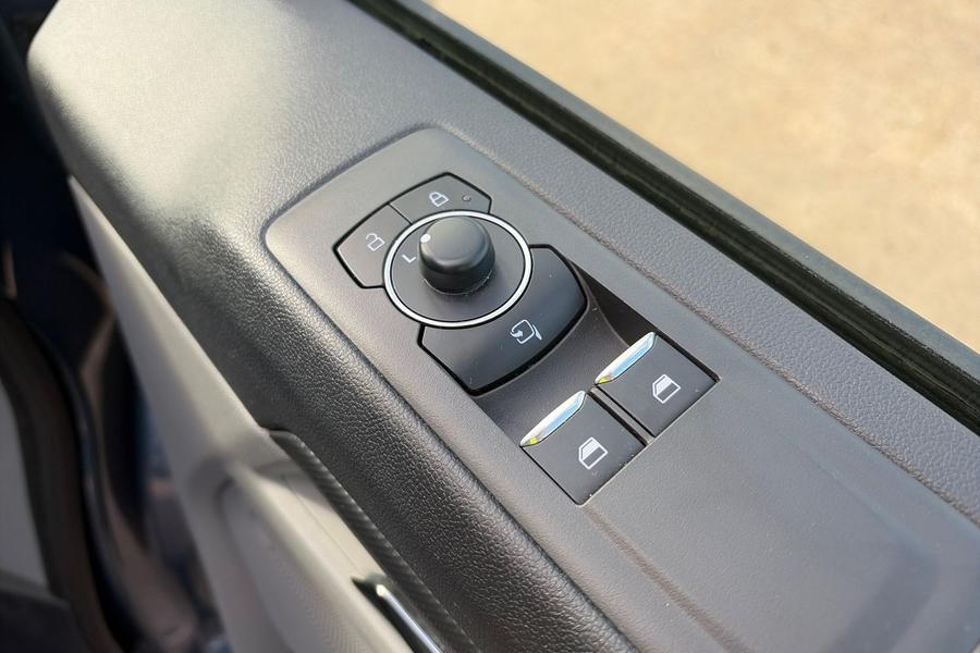Ford TRANSIT CUSTOM Photo autoimg-d94decd85ebcd5e743e445bb2634c364827a378b.jpg