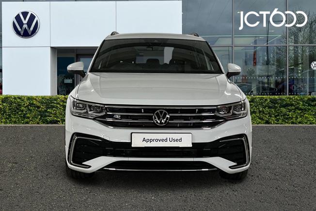 VOLKSWAGEN Tiguan Photo 8