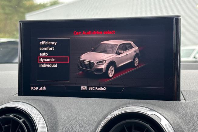 AUDI Q2 Photo 29