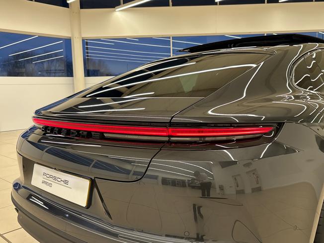 PORSCHE Panamera Photo 52