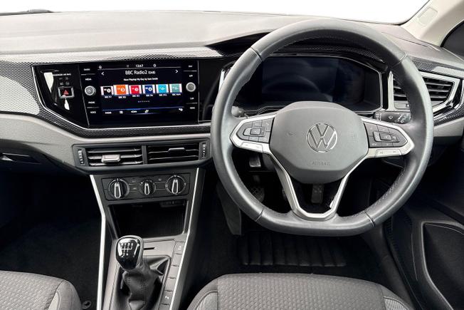 VOLKSWAGEN Polo Photo 11