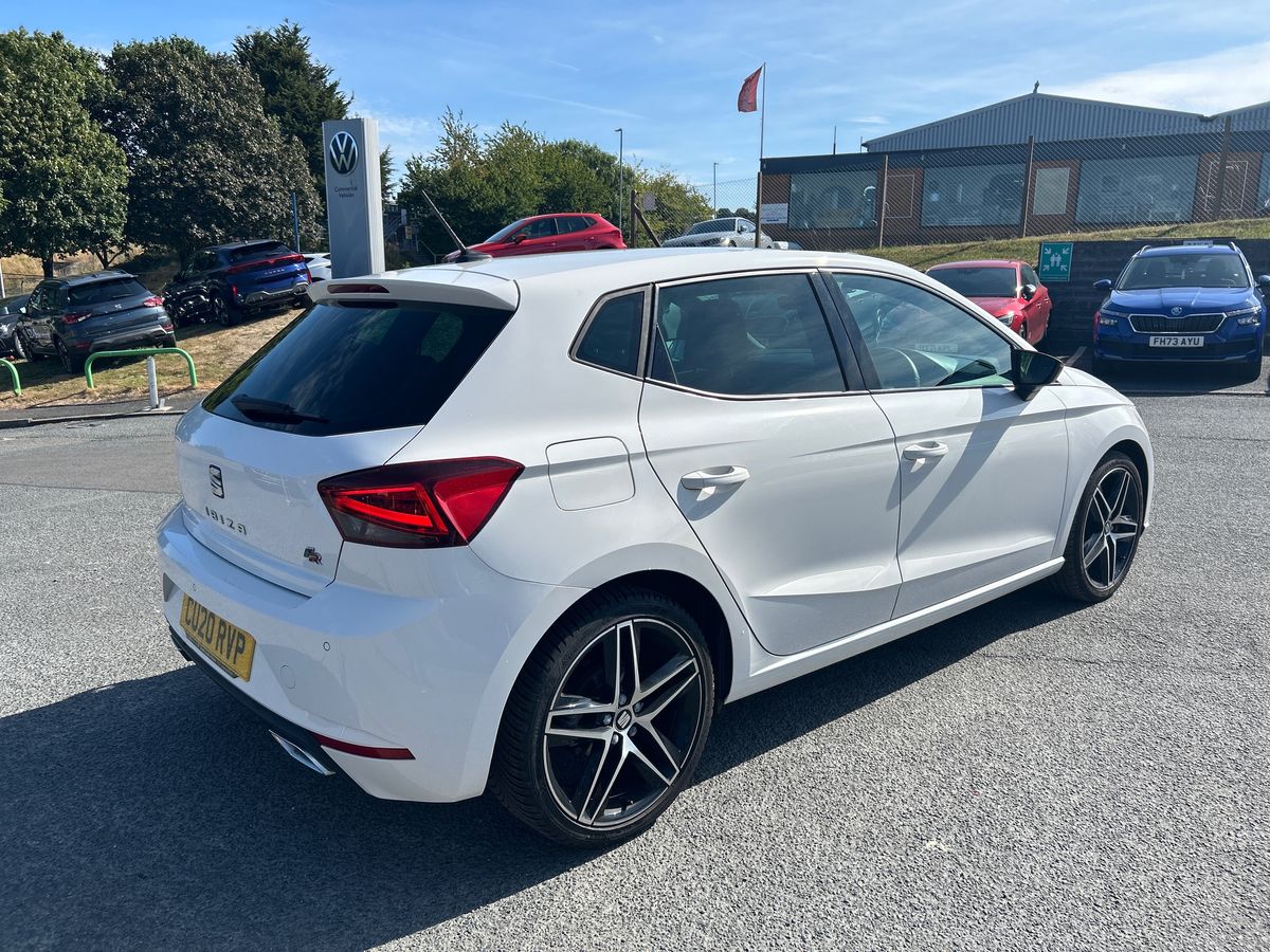 SEAT Ibiza Photo 39
