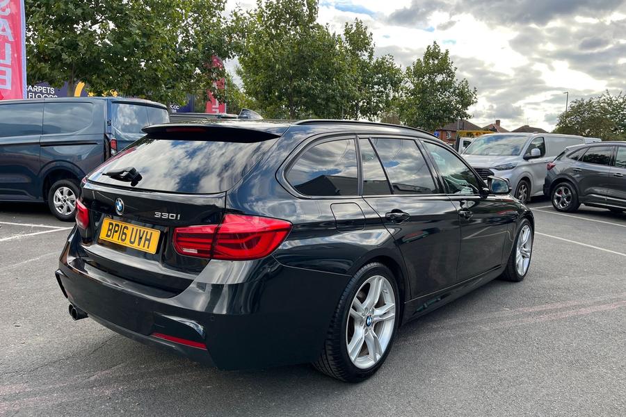 BMW 3 Series Photo autoimg-d9629c377a67c506edaeca29000527b7673f66a7.jpg