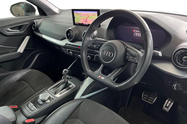 AUDI SQ2 Photo 6
