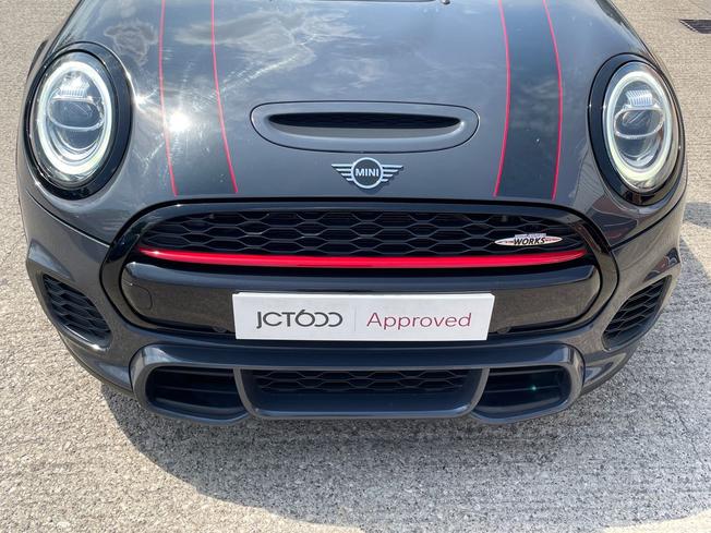 MINI Hatch Photo 21