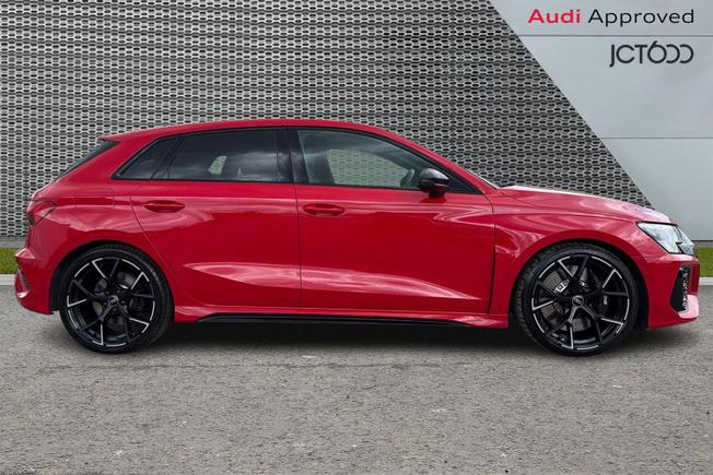AUDI RS3 Photo 4