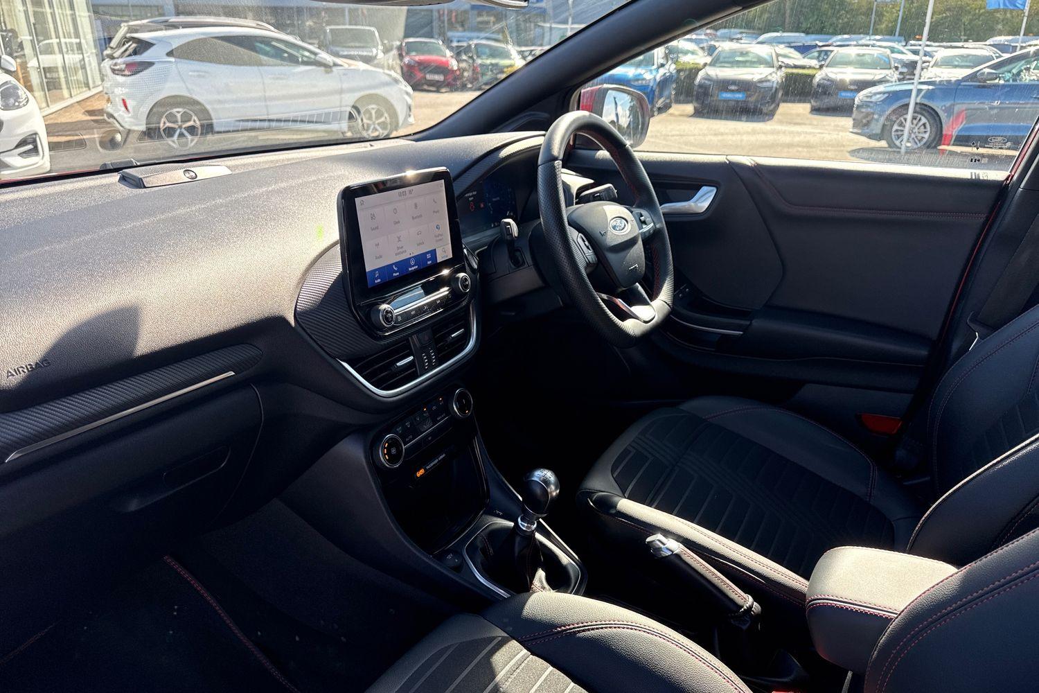Ford PUMA Photo 17