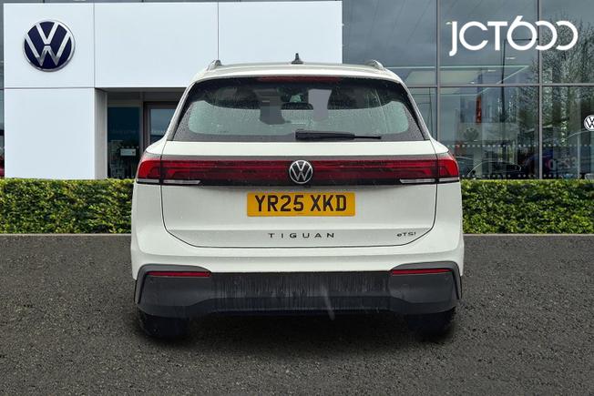 VOLKSWAGEN Tiguan Photo 7
