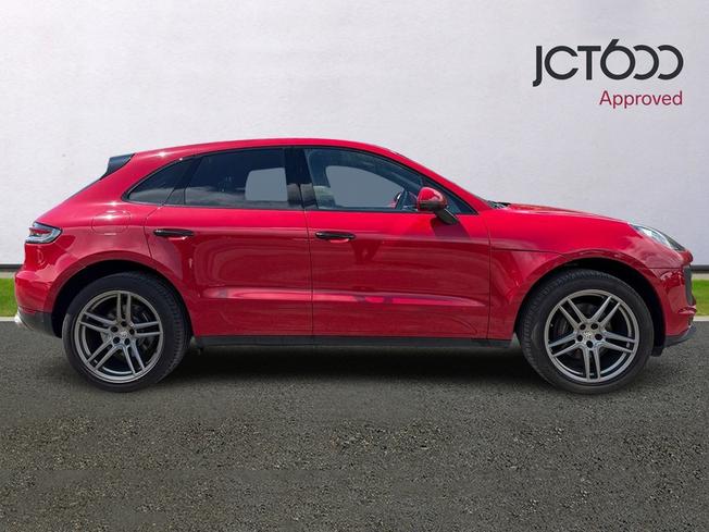 PORSCHE Macan Photo 4