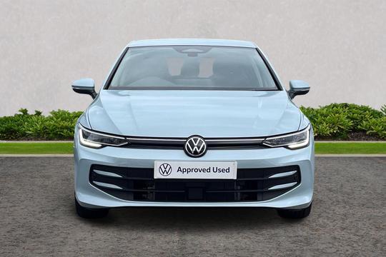 Volkswagen Golf Photo autoimg-d97acaaf2c0f6a4c1cd6880633c1f6ce0b2bf9c4.jpg