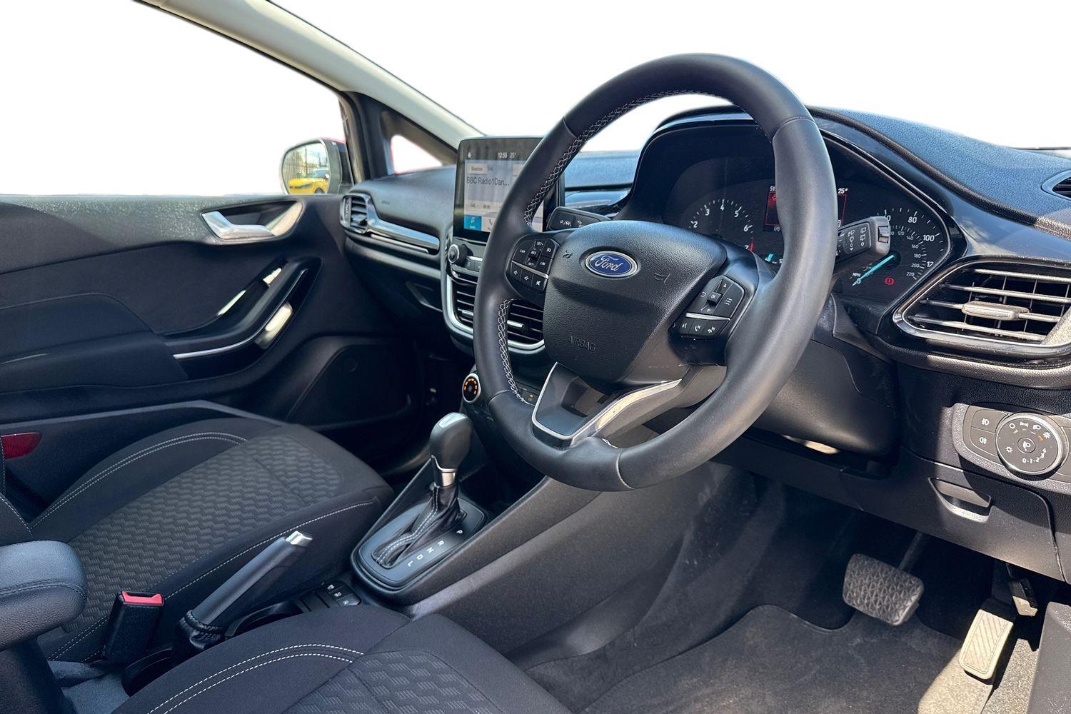 Ford Fiesta Photo 8