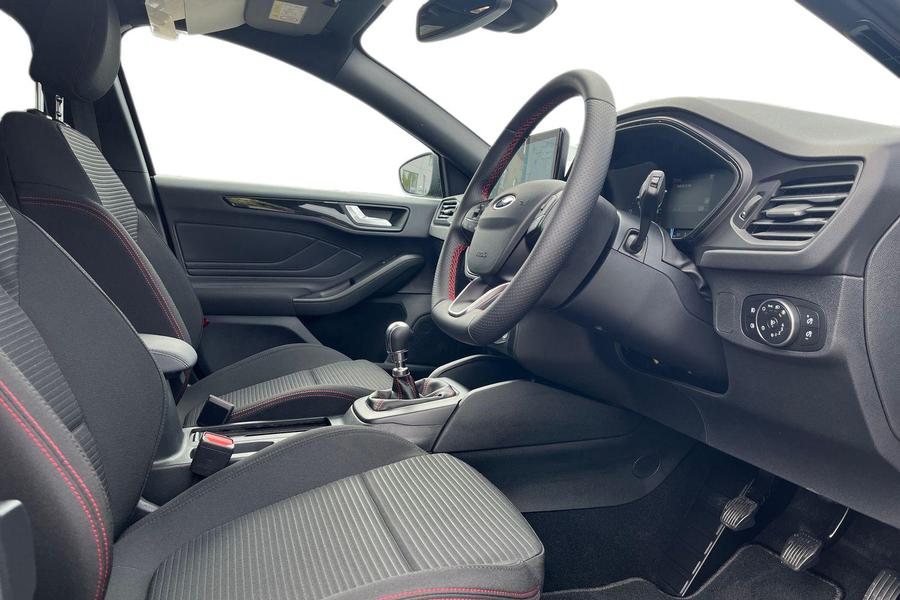 Ford FOCUS Photo autoimg-d97c367fdd35c5ae236d2f336e8f77f1753ca665.jpg