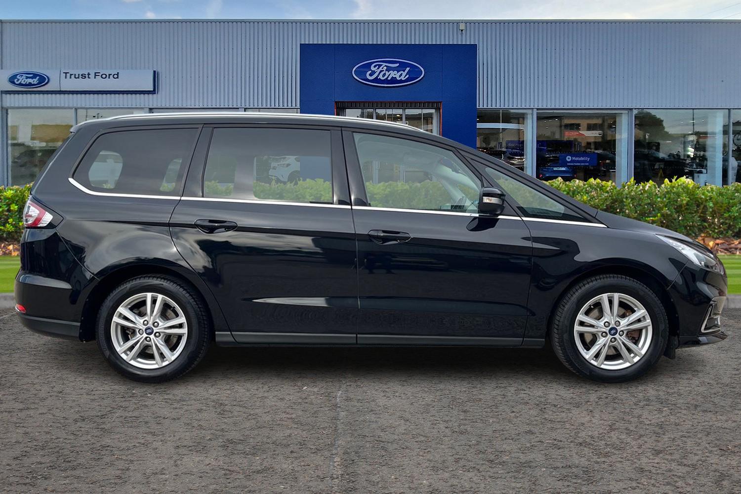 Ford Galaxy Photo 2