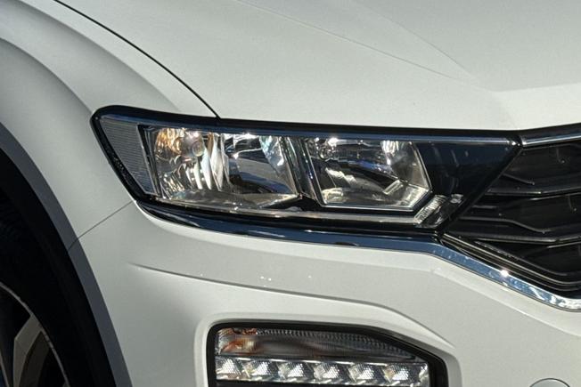 Volkswagen T-Roc Photo 19