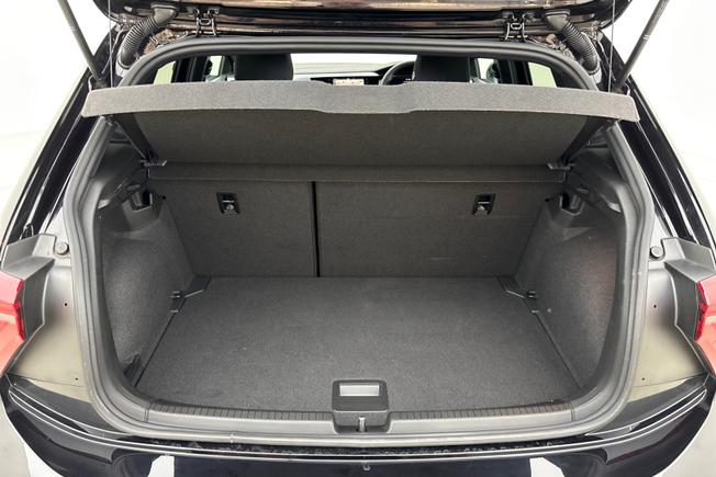 VOLKSWAGEN Polo Photo 12