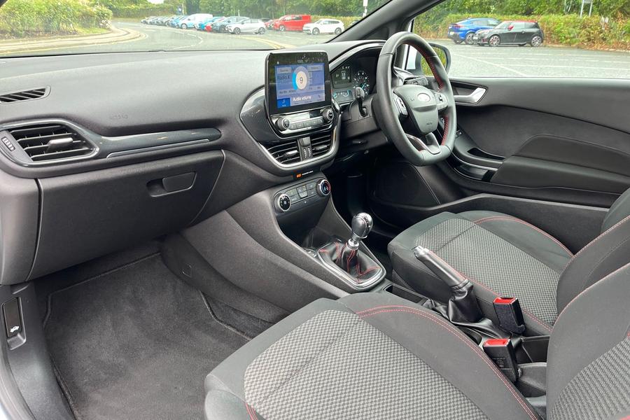 Ford Fiesta Photo autoimg-d98a765693e44d22164fdee0f218e5903cab422d.jpg