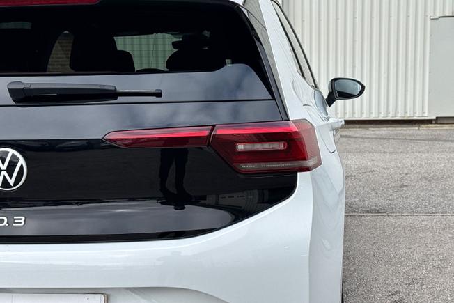 VOLKSWAGEN ID.3 Photo 18