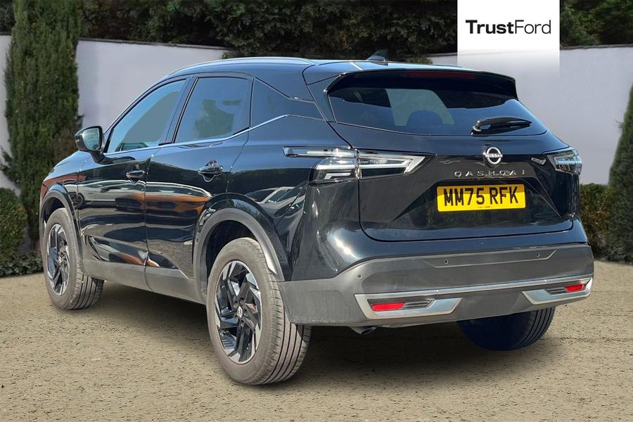 Nissan Qashqai Photo autoimg-d98e90b8704908cb1ef8e1068ee10bc2bd85f2ed.jpg