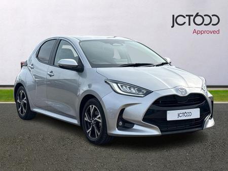 2024 TOYOTA YARIS 1.5 VVT H DESIGN HATCHBACK 5DR PETROL HYBRID E CVT EURO 6... photo