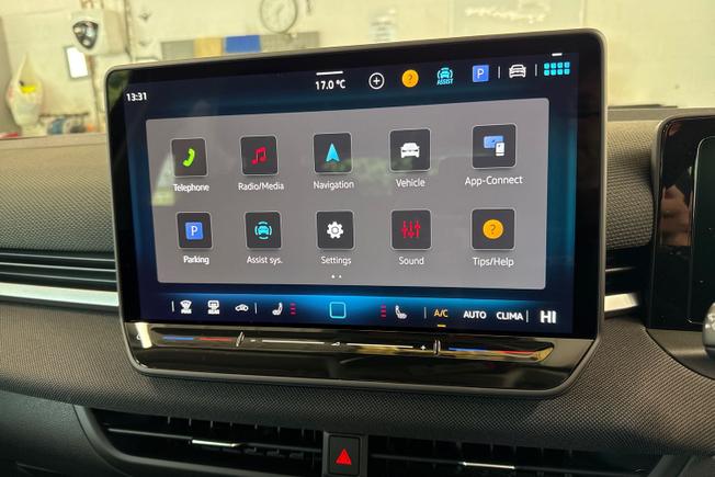 VOLKSWAGEN T-Roc Photo 14