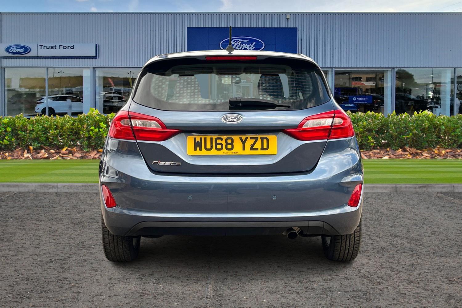 Ford Fiesta Photo 6