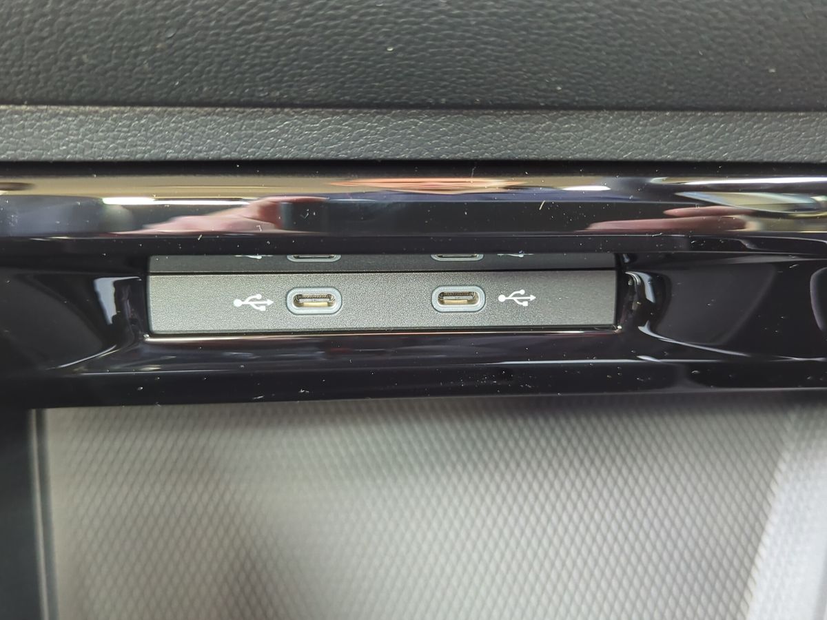 Volkswagen Golf Photo autoimg-d9964483cd1793bc614e881d87ac3c10f967dc6f.jpg