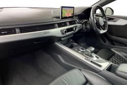 Audi RS5 Photo 2