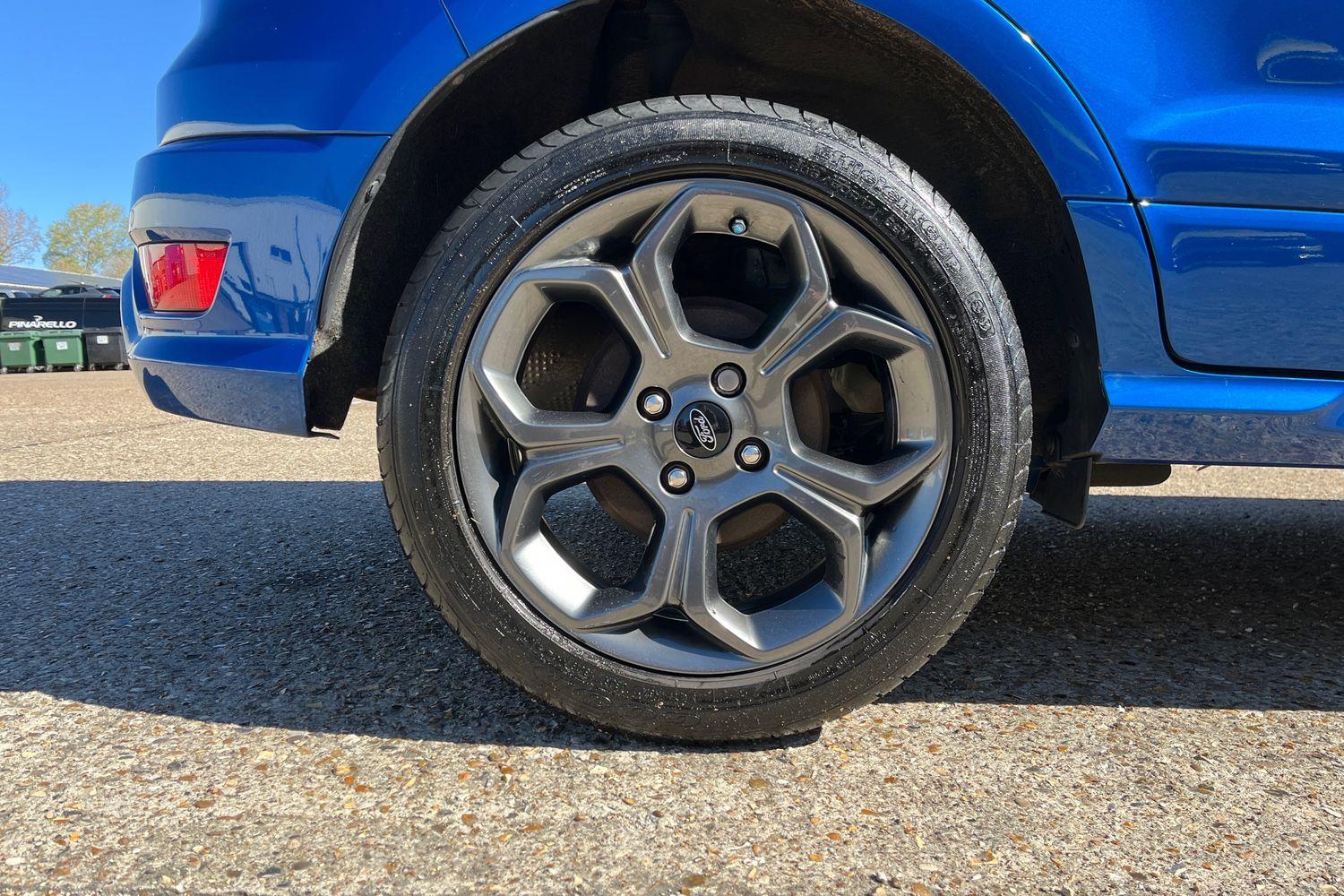 Ford EcoSport Photo 7