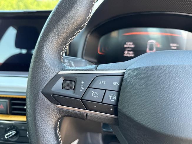 SEAT Arona Photo 16