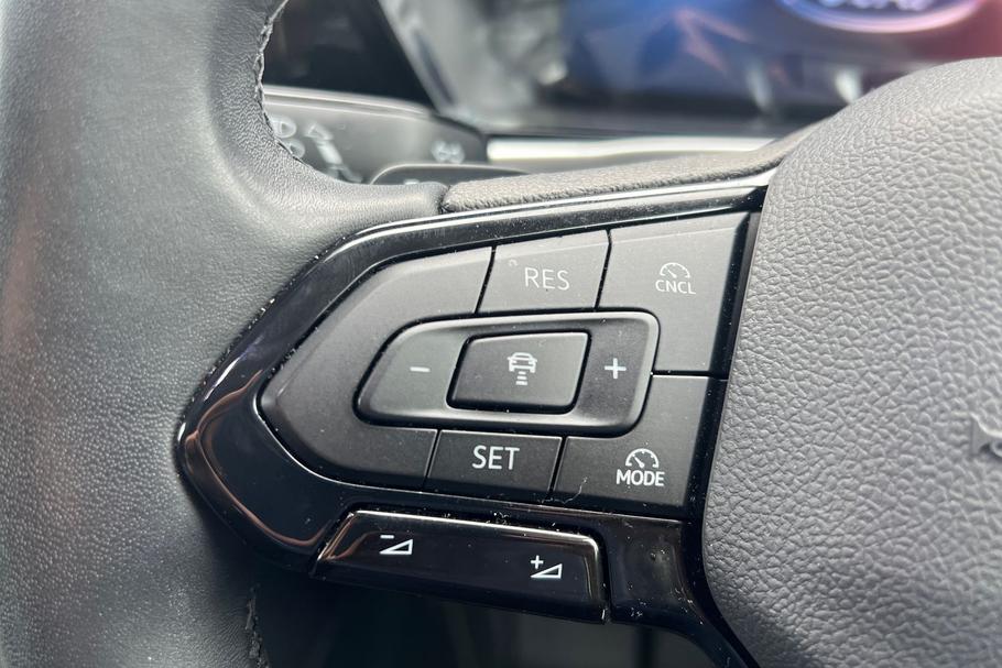 Used FORD TRANSIT CONNECT LO25AWG 33