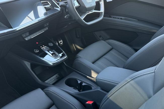 AUDI  Q4 SUV Photo 26
