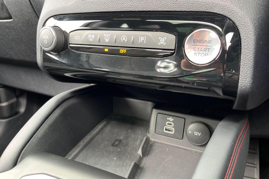Ford Kuga Photo autoimg-d9aa4e590a88a813ecce72ef554935c1d995a8b7.jpg