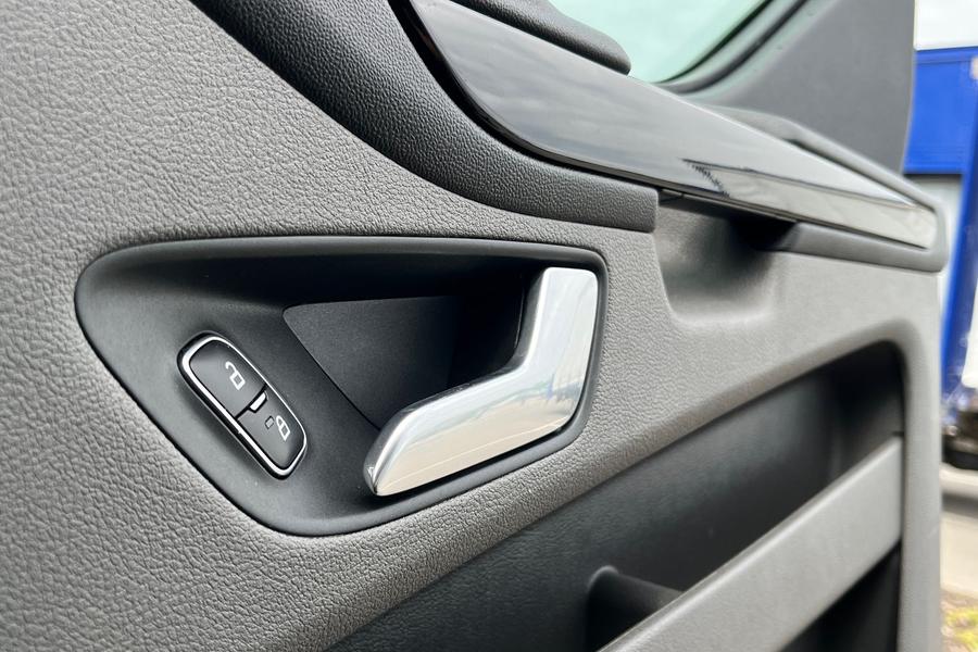 Ford TRANSIT CUSTOM Photo autoimg-d9aefa1c6605e21e2b21dbd1683c47456081ccb2.jpg
