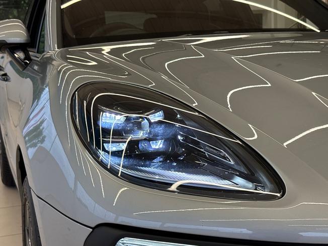 PORSCHE Macan Photo 21