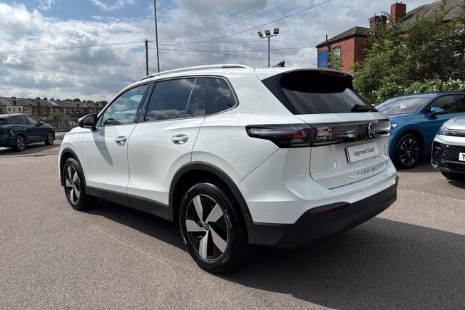 VOLKSWAGEN Tiguan Photo 23