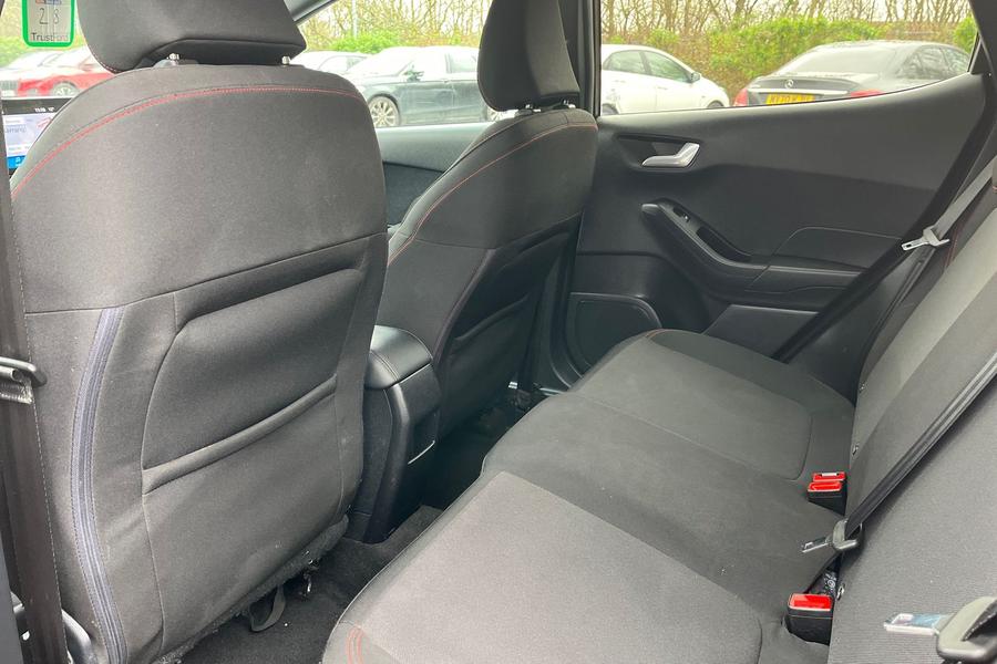 Ford FIESTA Photo autoimg-d9b51e5f0057be1057a3c0102bdcd03855ed31ad.jpg