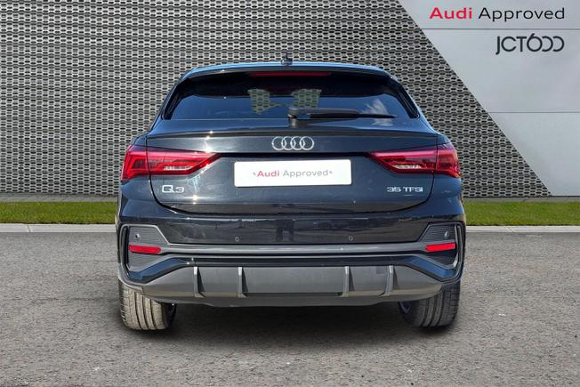 AUDI Q3 Photo 7