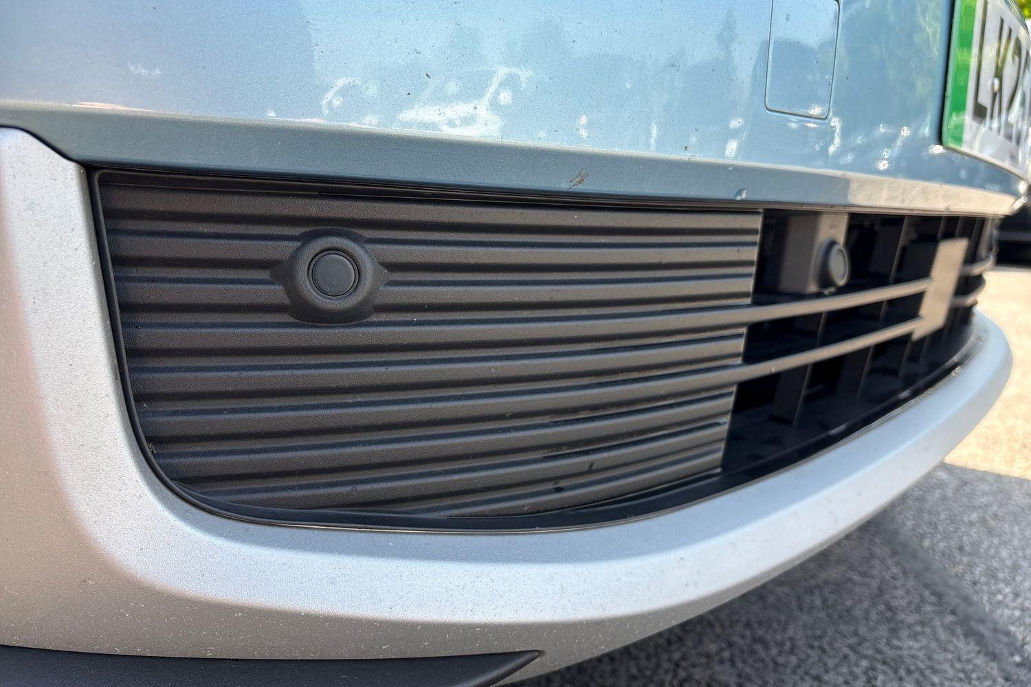 Ford Explorer Photo 8