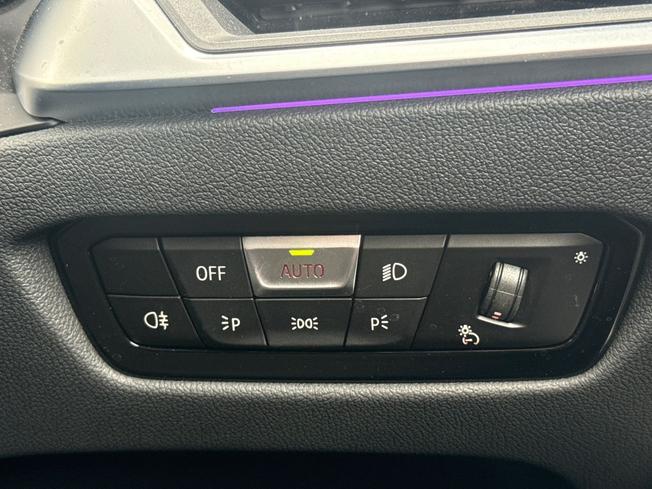 BMW 3 Series Photo 21