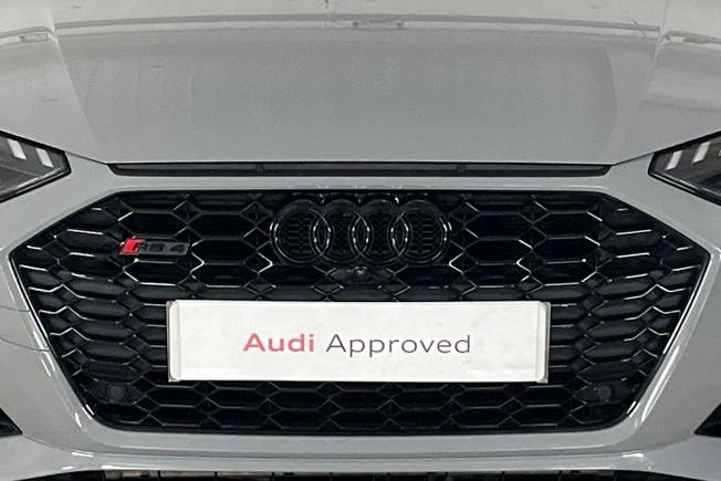 AUDI Rs4 Avant Photo 39