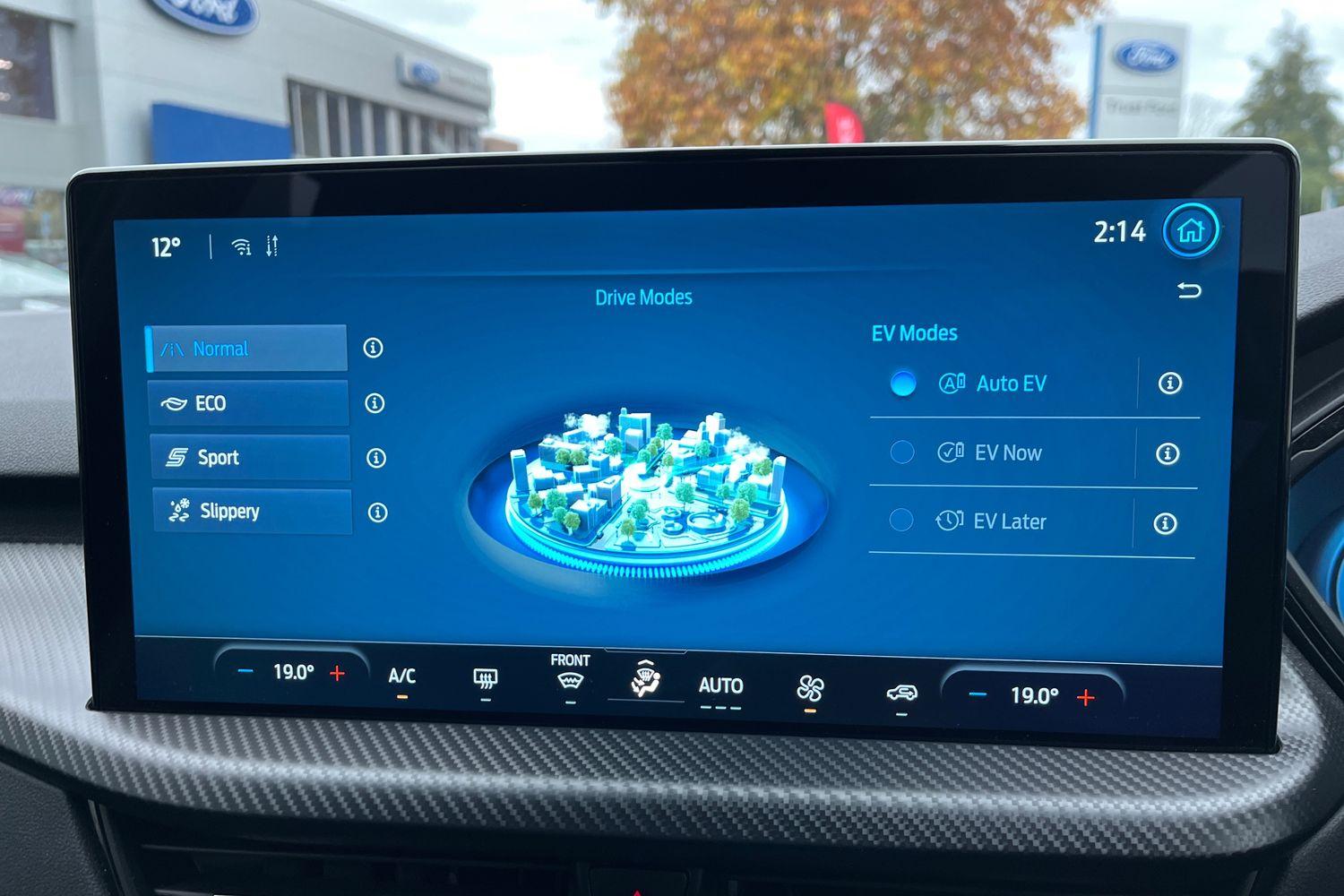 Ford KUGA Photo 25