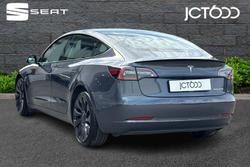 TESLA Model 3 Photo 3