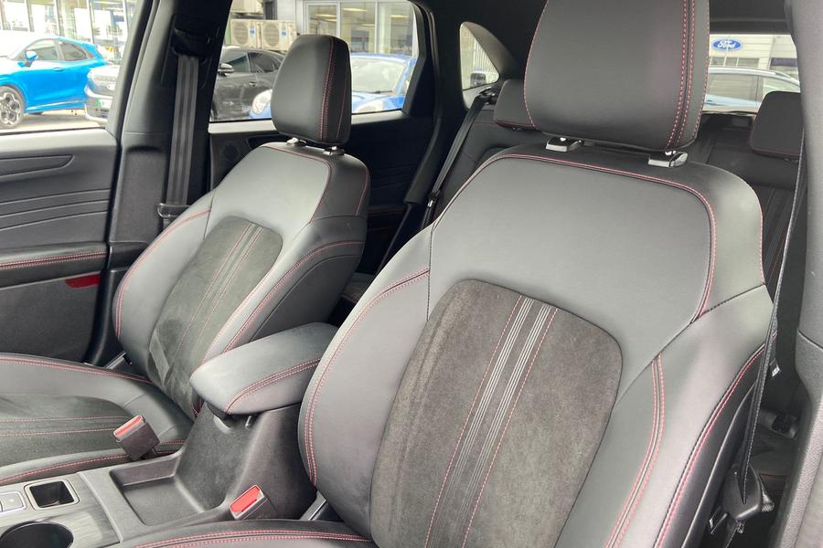 Ford KUGA Photo autoimg-d9d1f7597b30b0509f6ada798ac5e565621108de.jpg