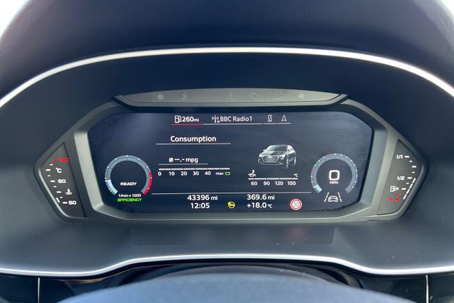 AUDI Q3 Photo 15