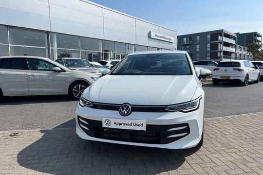 Volkswagen Golf Photo autoimg-d9d69b2fa3cc24d8d77e00a136cbaf0be06f89b0.jpg